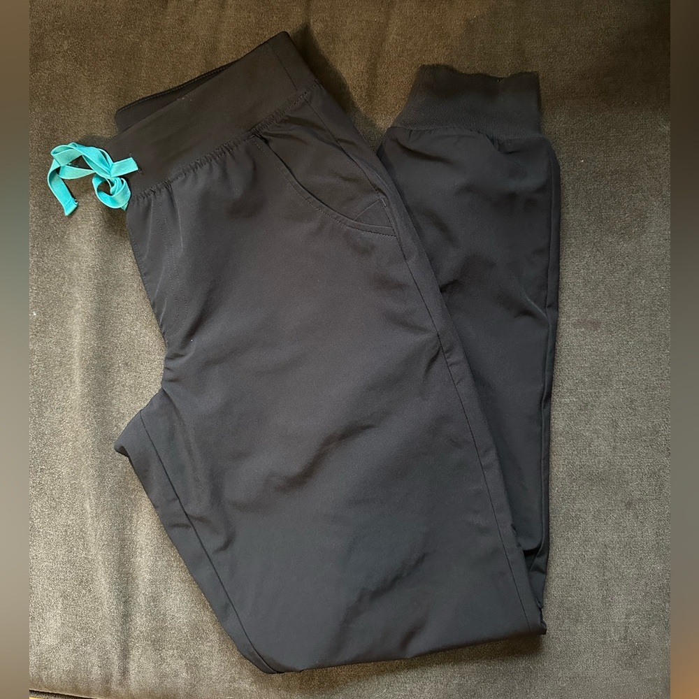 Figs jogger scrubs